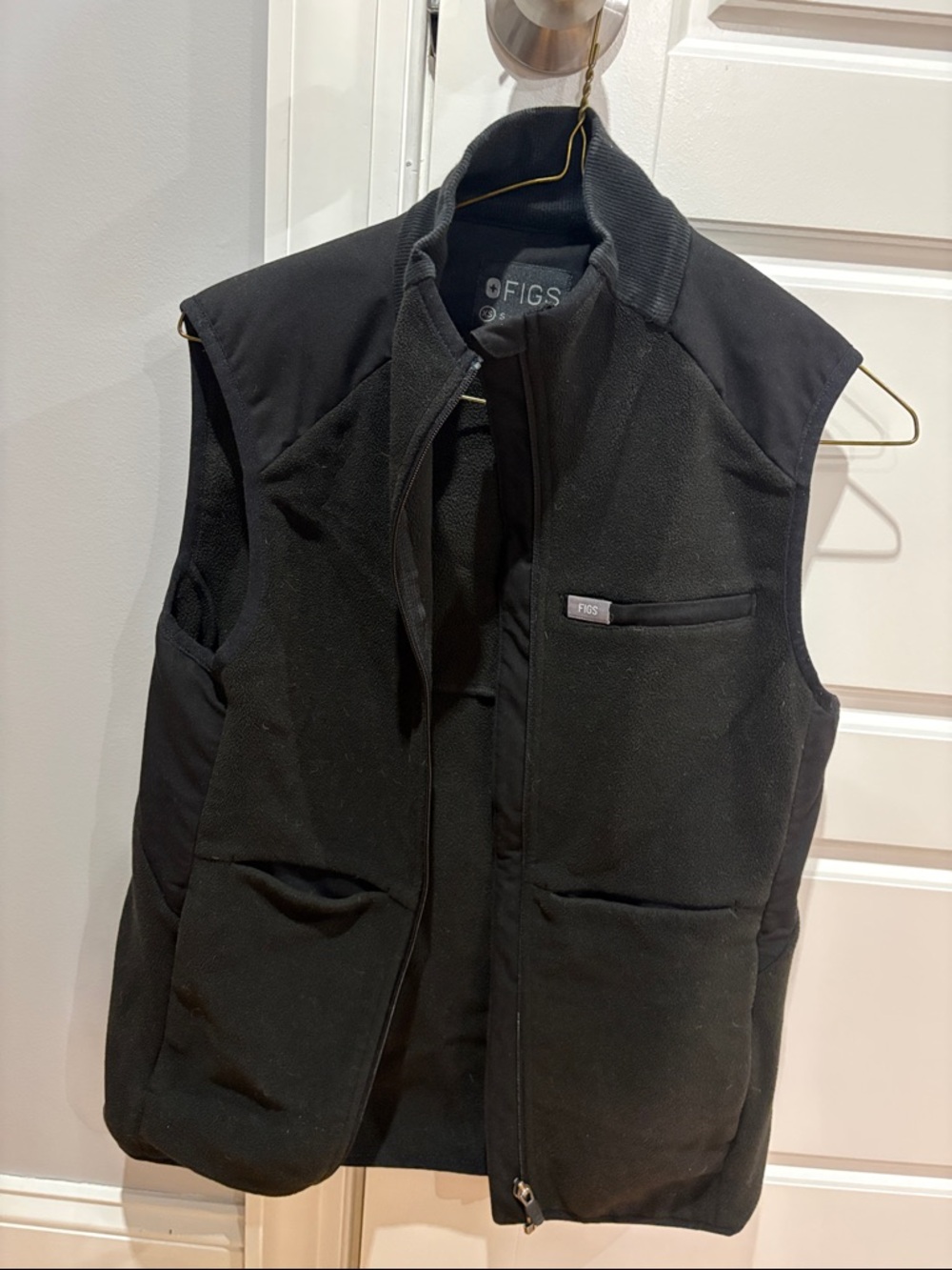 FIGS Women’s Black Fleece Vest with Chest Pocket
